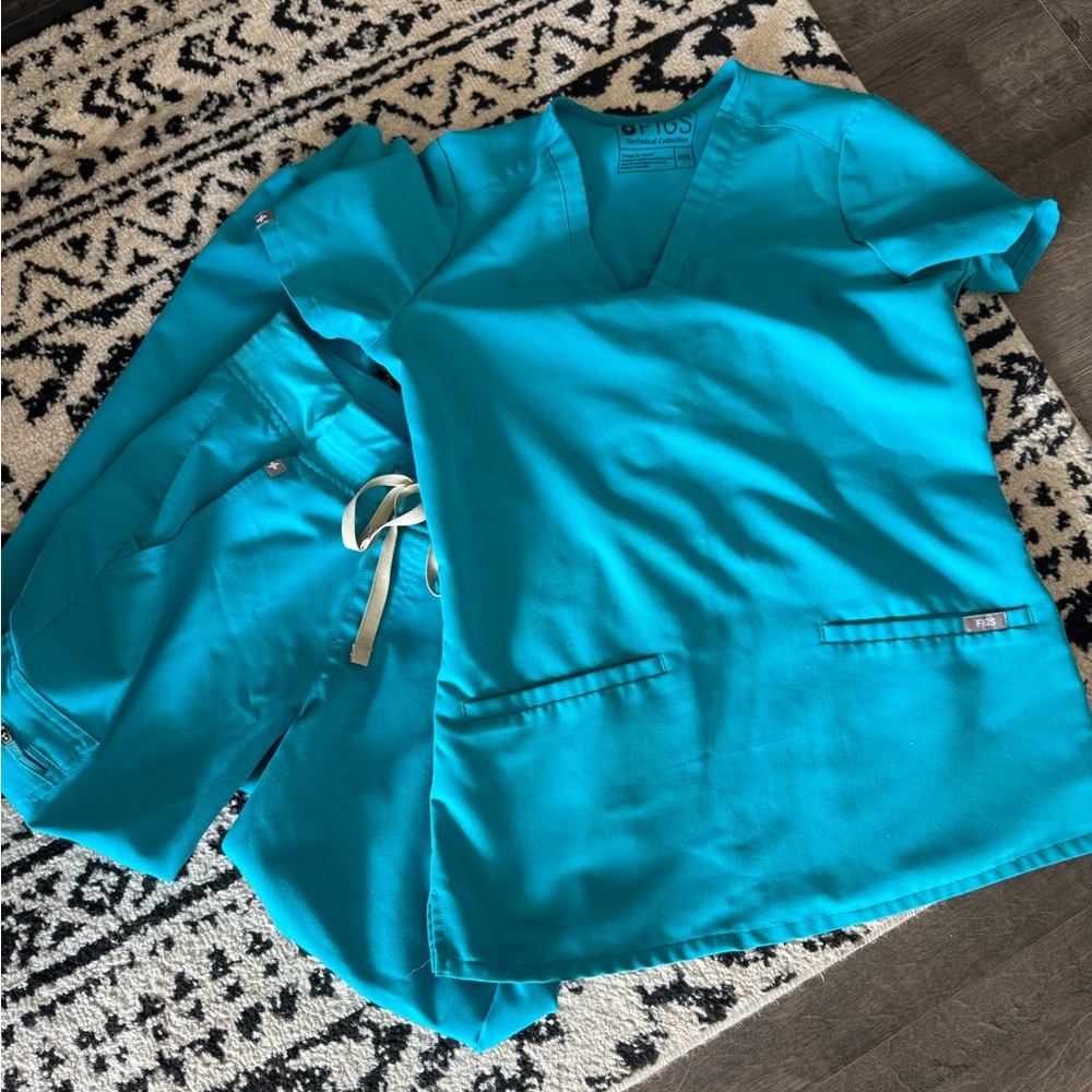Figs turquoise scrub set XXS
